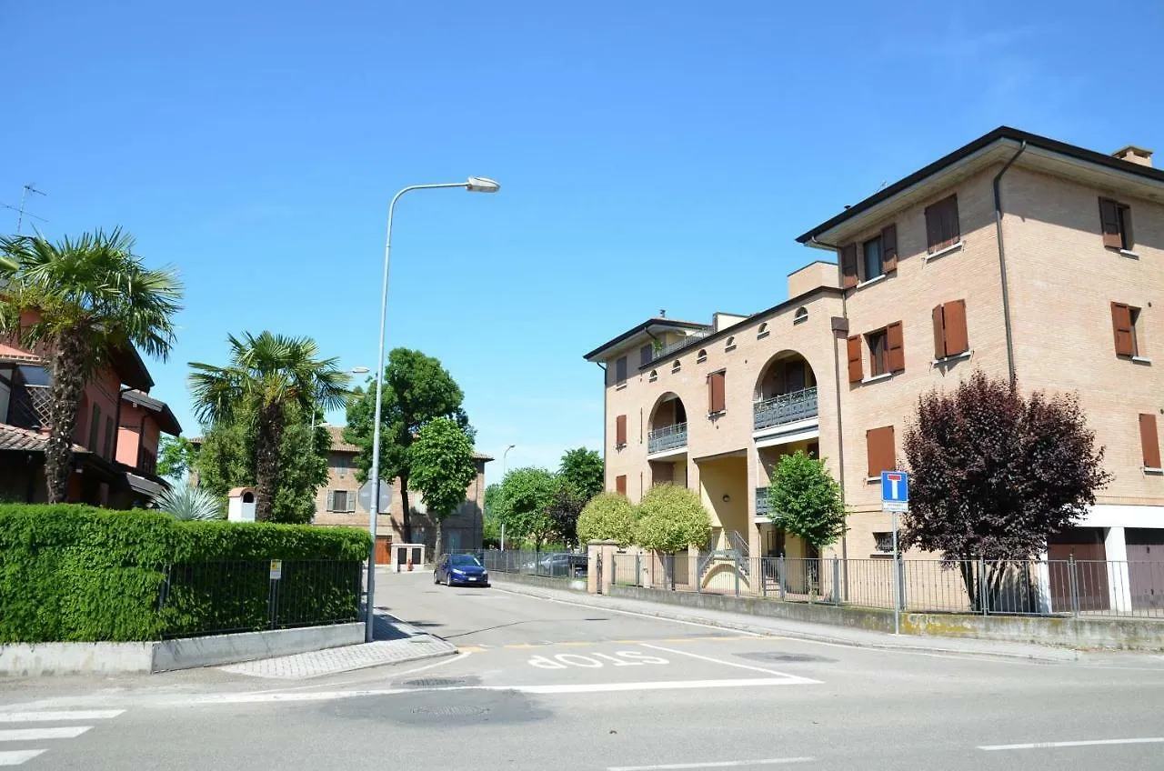 La Casetta Campogalliano Bed & Breakfast